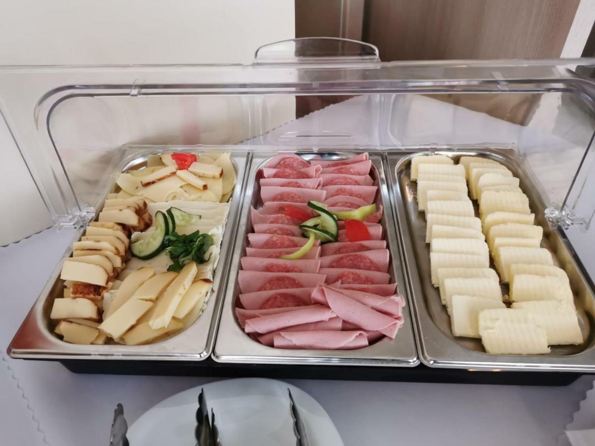 Hotel Poludnica Liptovský Mikuláš 외부 사진