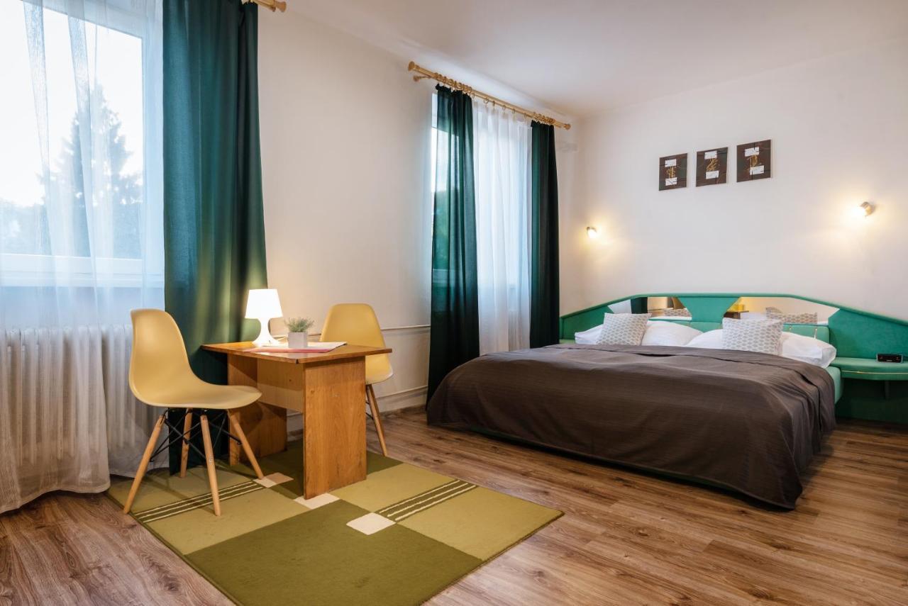 Hotel Poludnica Liptovský Mikuláš 외부 사진